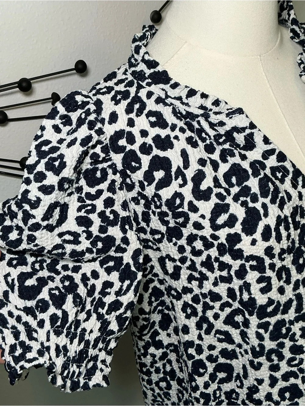 LOFT Leopard Print Puff Sleeve Textured Blouse Size Medium